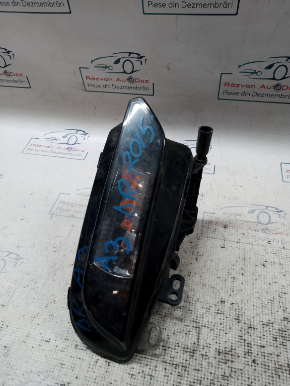Proiectoare dreapta Audi A3 2015, 8V0941700C