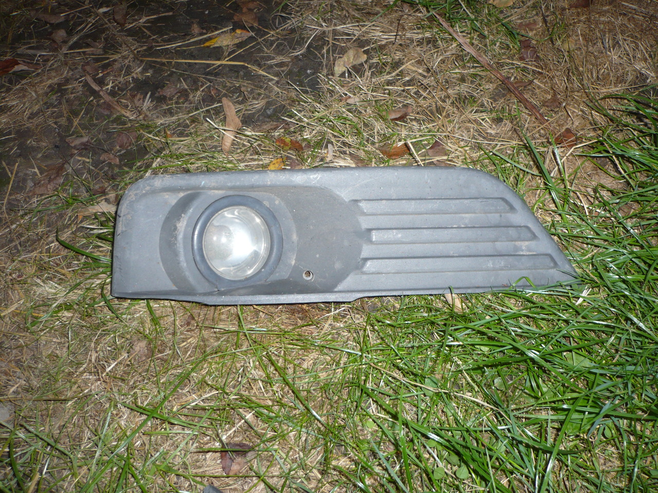 Proiectoare ford focus 2,Ford C-Max cu grilaj de plastic