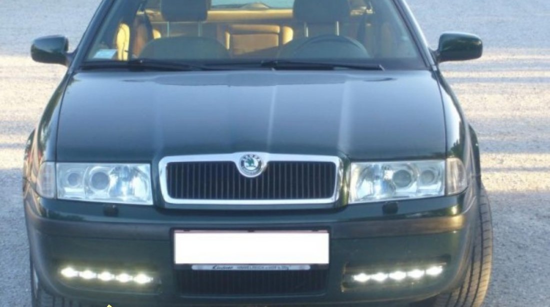 Proiectoare S6 cu leduri pentru Skoda Octavia 1