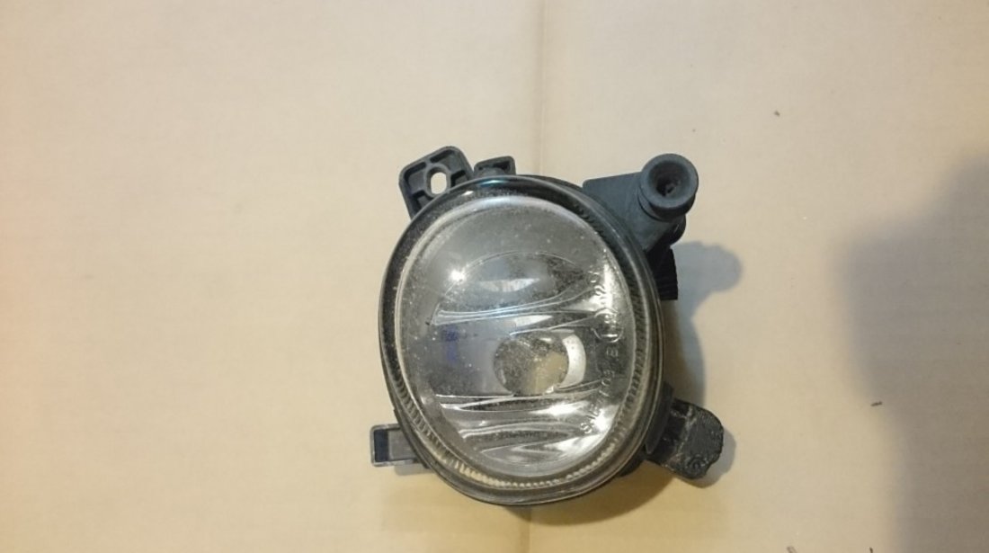 Proiector ceata dreapta Audi A1, A4 B8, S4 (2007-2011) A5, S5, A6 4G, Q3 cod 8T0341700, 89205622