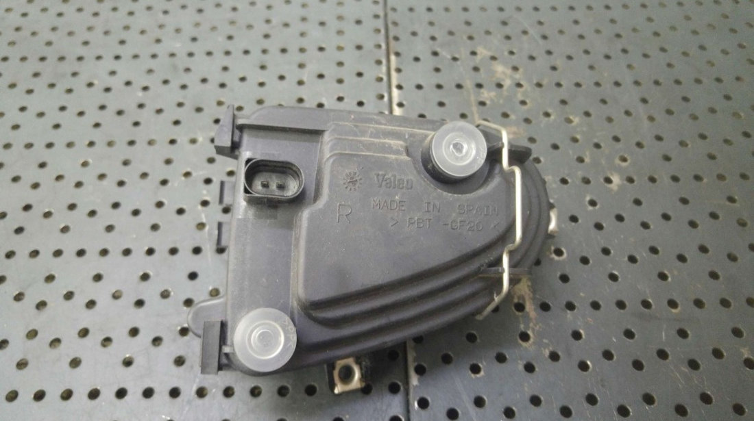 Proiector ceata dreapta ford focus 1 daw dbw 67628565