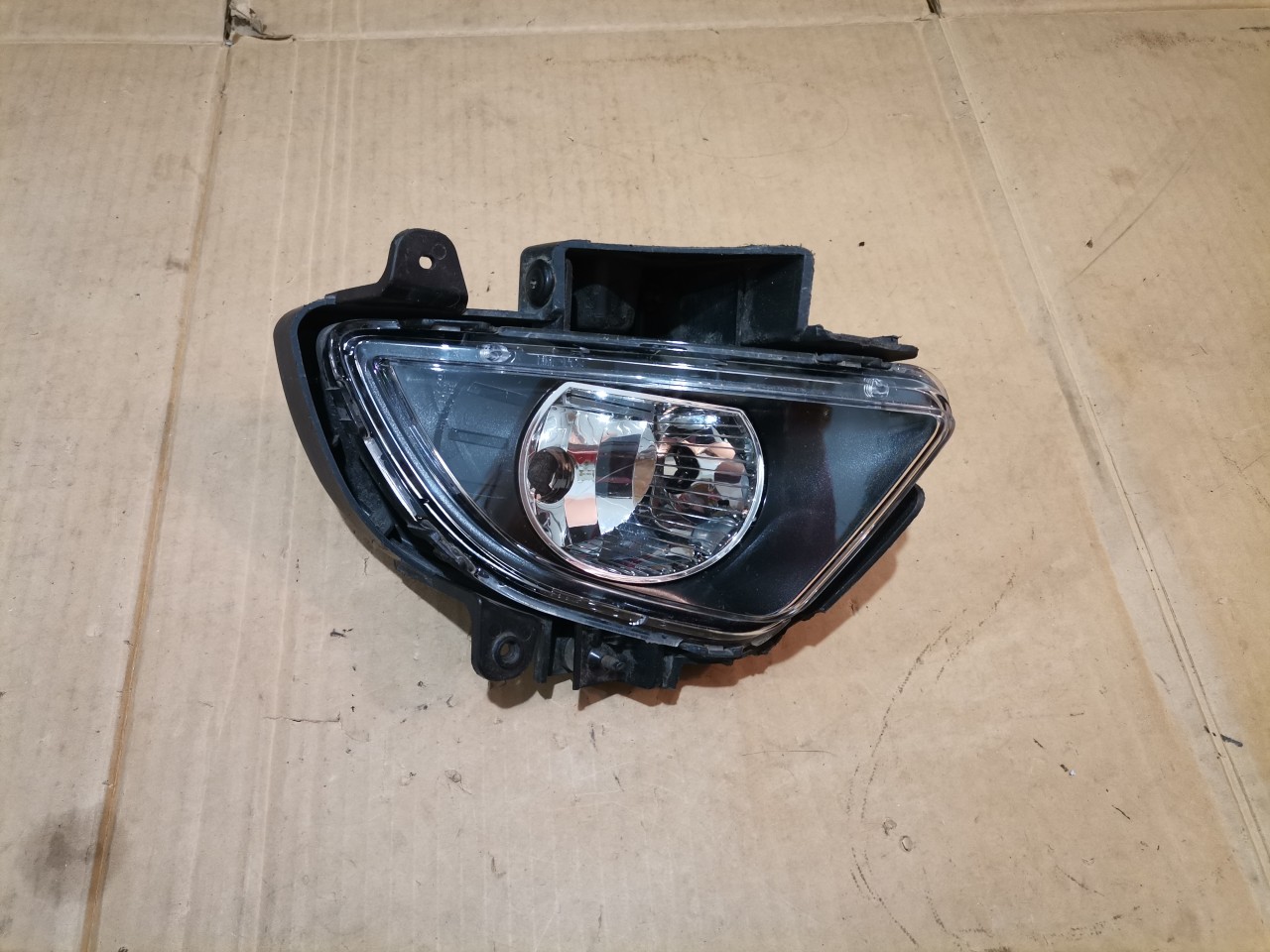 Proiector ceata dreapta HYUNDAI i30 (2007-2012)