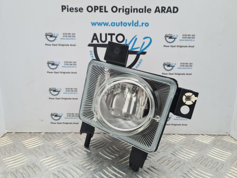 Proiector ceata dreapta Opel Vectra C facelift 2005-2009 4422028R