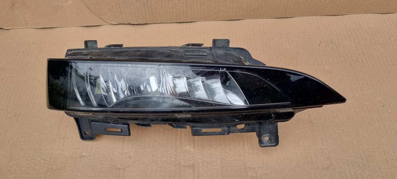 Proiector ceata dreapta Skoda Kamiq 2019 2020 2021 2022