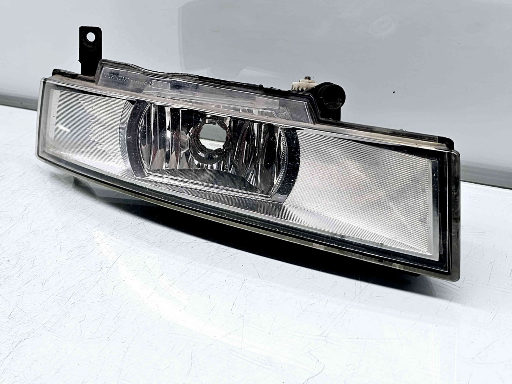 Proiector ceata dreapta Skoda Yeti (5L) [Fabr 2009-2020] OEM