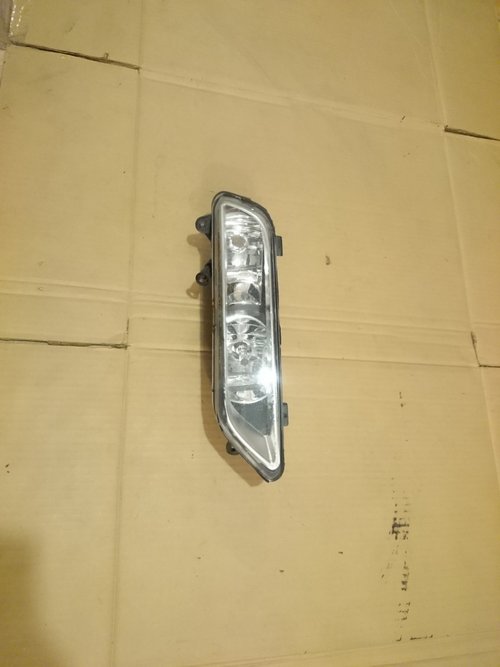 Proiector ceata dreapta VW Passat B7 (2011-2014)