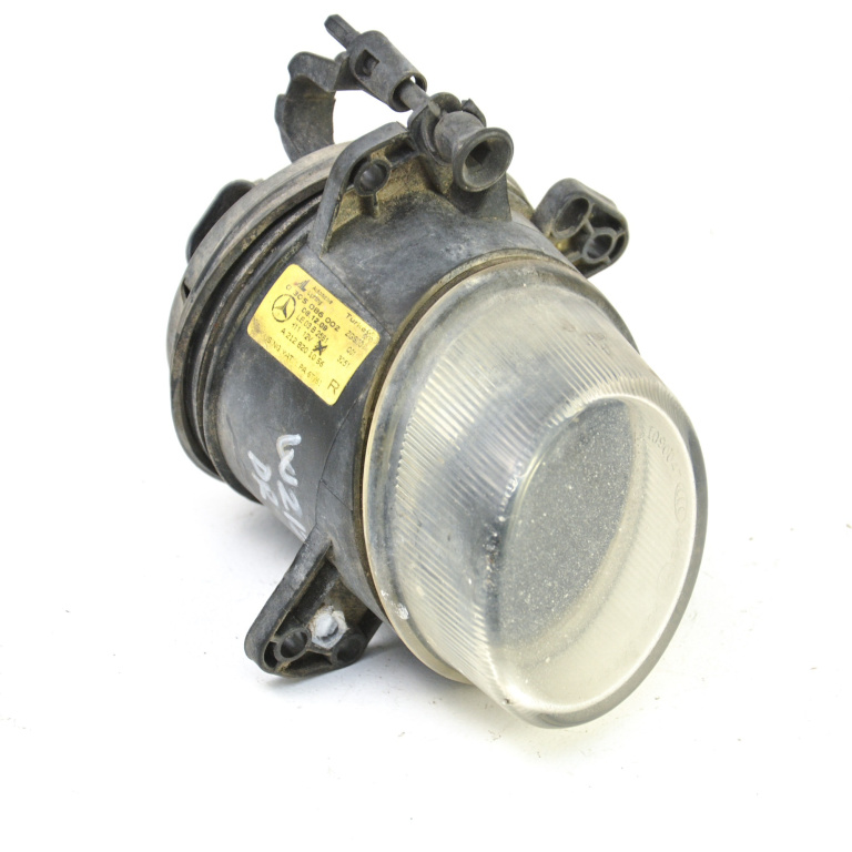 Proiector Ceata / Far Ceata Mercedes-Benz E-Class (W212) 2009-2016 Dreapta A2128201056, A 212 820 10 56, 212 820 10 56, 2128201056, 0305086002, 0 305 086 002 Automotive Lighting