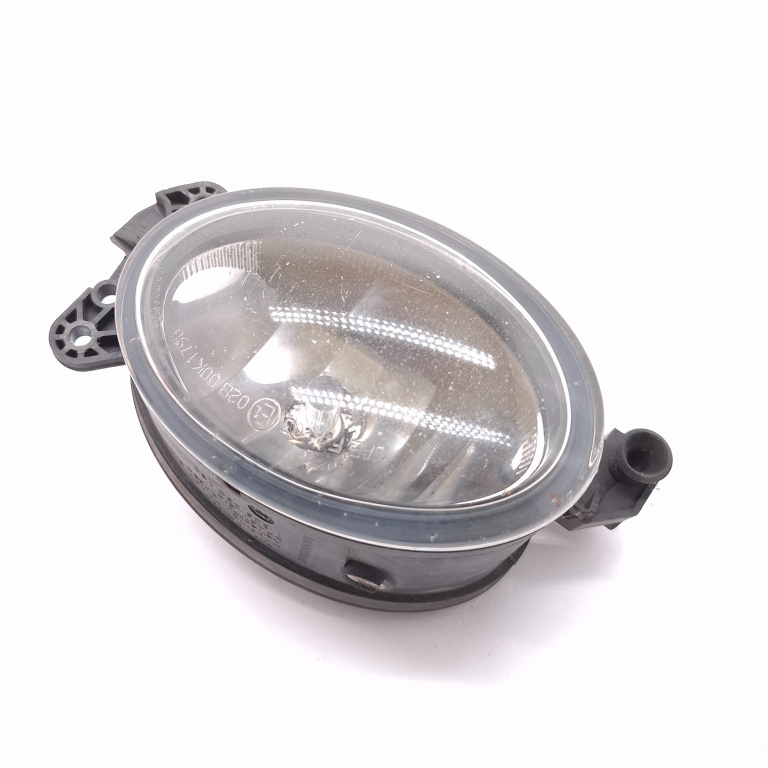 Proiector Ceata / Far Ceata Mercedes-Benz E-Class (W211) 2002-2009 Stanga A1698201556, A 169 820 15 56, 1698201556, 1305300448, 1 305 300 448, 1305230180, 1 305 230 180, 0305077001, 0 305 077 001, E102B00K1796, E1 02B 00K 1796 Al