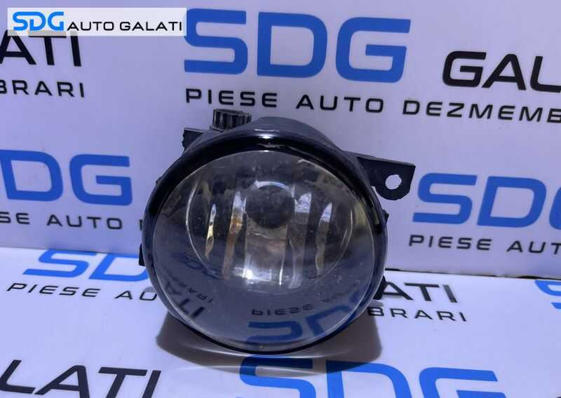 Proiector Ceata Stanga cu Ureche Rupta Ford Focus 3 2010 - 2015