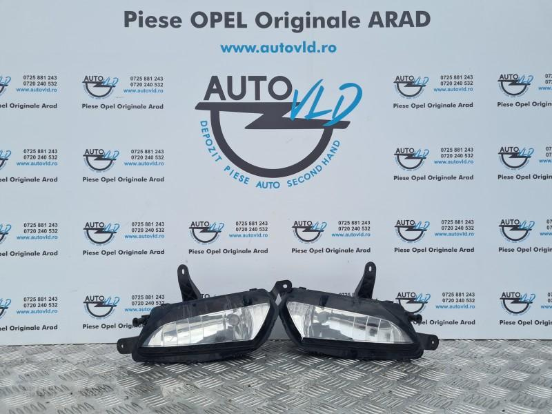 Proiector ceata stanga dreapta Opel Zafira C 2011-2019 13401154 / 13401153