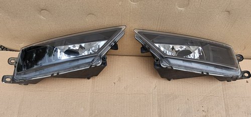 Proiector ceata stanga / dreapta Vw Tiguan 2 Allspace 2016 2017 2018 2019