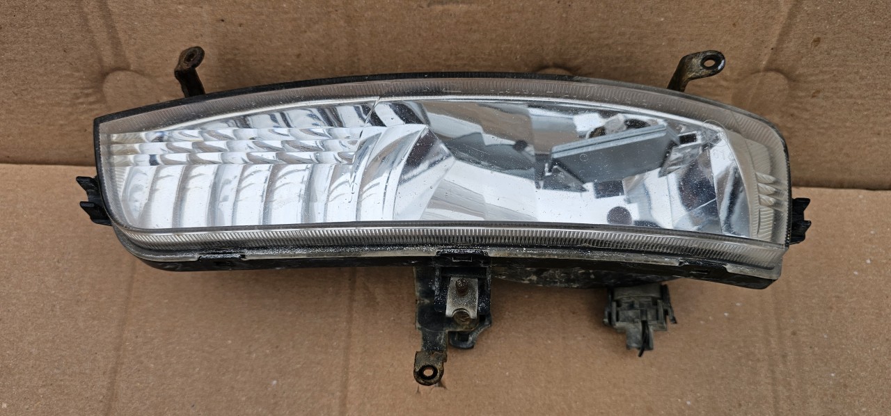 Proiector ceata stanga Hyundai Accent 2007 2008 2009 2010