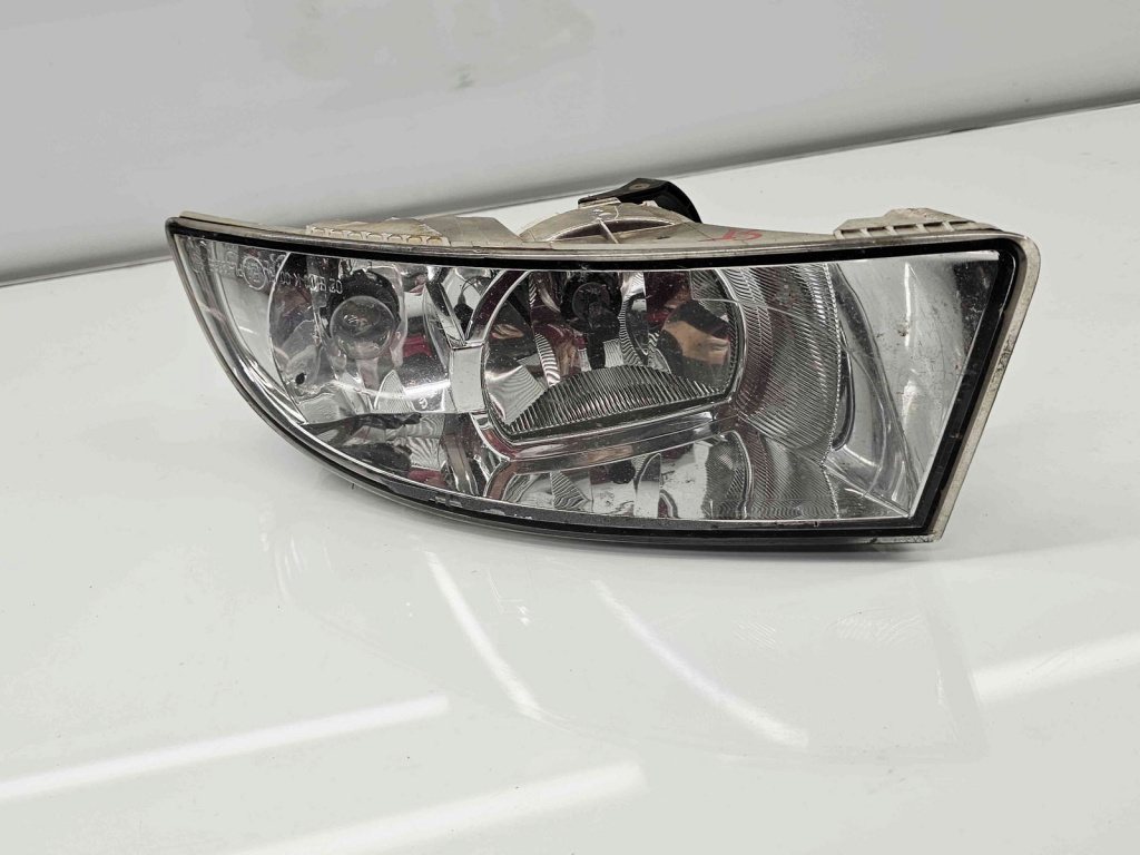 Proiector ceata stanga Skoda Octavia 2 Combi (1Z5) [Fabr 2004-2013] Facelift 1Z0941699C