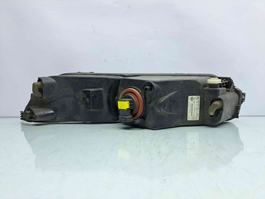 Proiector ceata stanga Volkswagen Passat B8 Variant (3G5) [Fabr 2015-prezent] 3G0941661L
