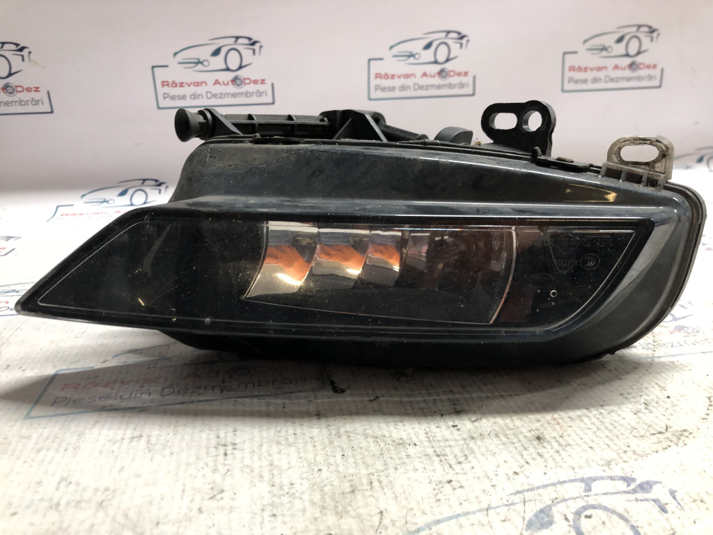 Proiector dreapta Audi A3 8V 2014, 8V0941700B