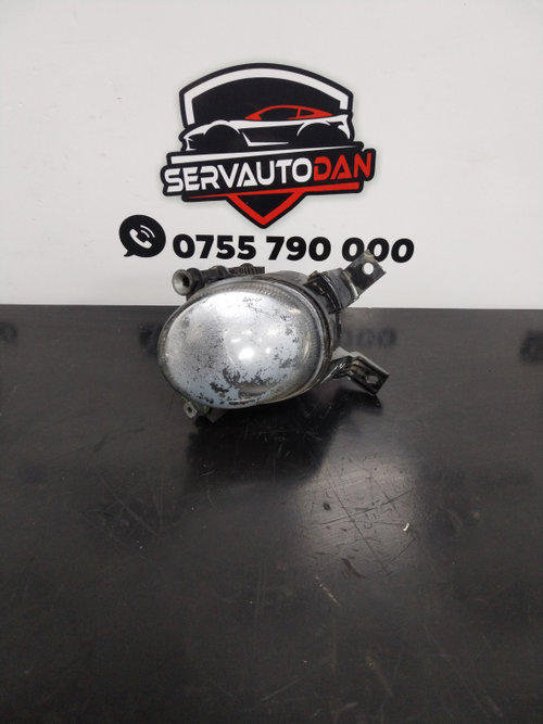 Proiector dreapta Audi A4 (2001-2004) [8E2, B6] 1.9 Motorina 2004, 8E0941700C