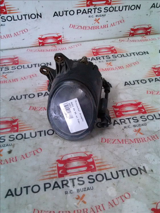 Proiector dreapta AUDI A4 B6 an fabr. 2003