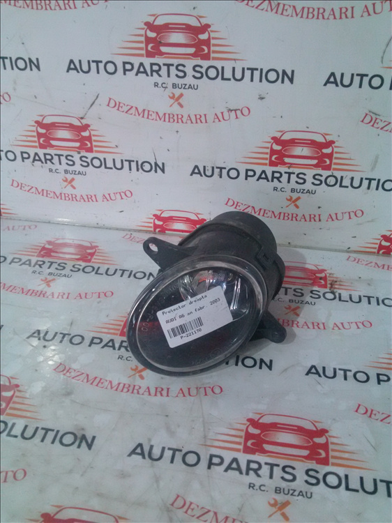 Proiector dreapta AUDI A6 an fabr. 2003