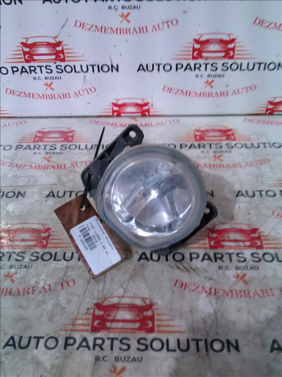 Proiector dreapta FIAT LINEA 1.6 d an fabr. 2014