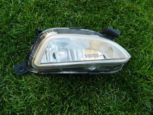 Proiector dreapta Hyundai Tucson moel 2017 cod 92202-D7000