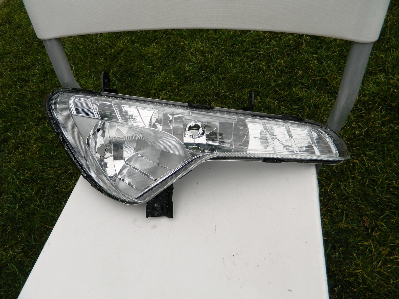Proiector dreapta Kia Sportage model 2010-2015