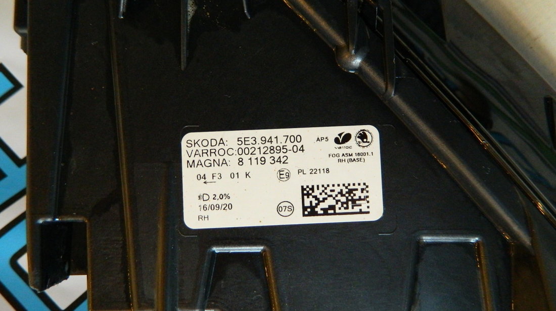 Proiector dreapta LED Skoda Octavia 4 cod 5E3941700