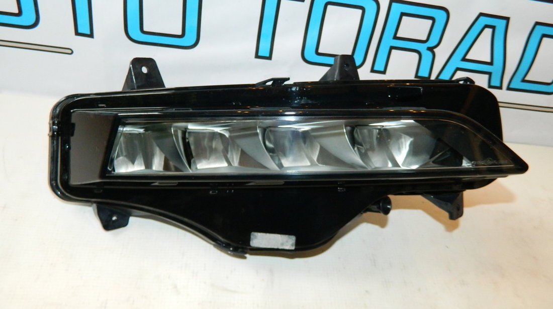 Proiector dreapta LED Skoda Octavia 4 cod 5E3941700