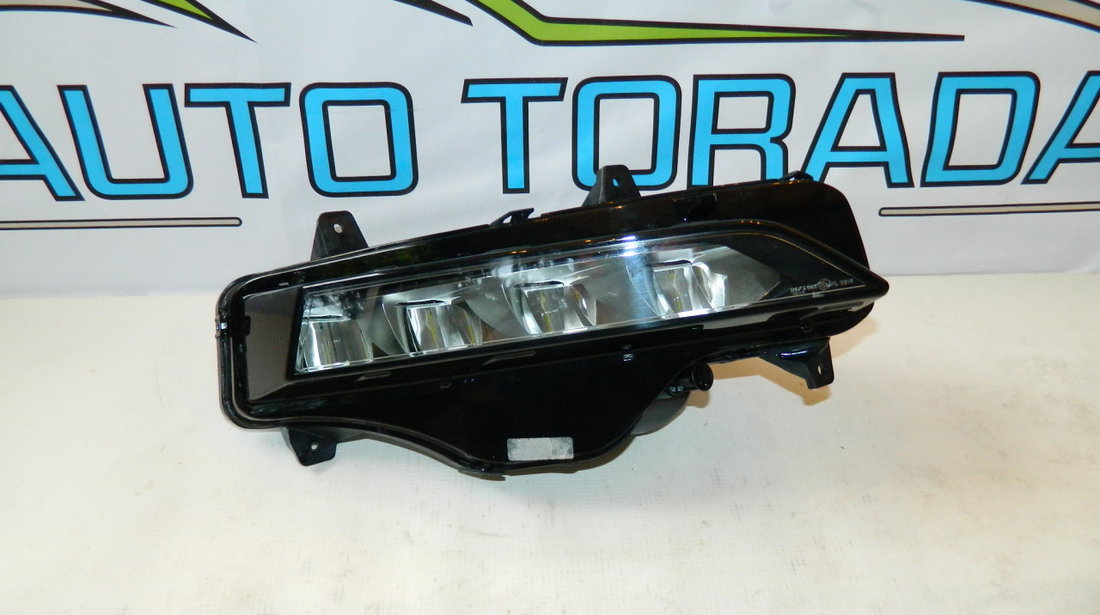 Proiector dreapta LED Skoda Octavia 4 cod 5E3941700