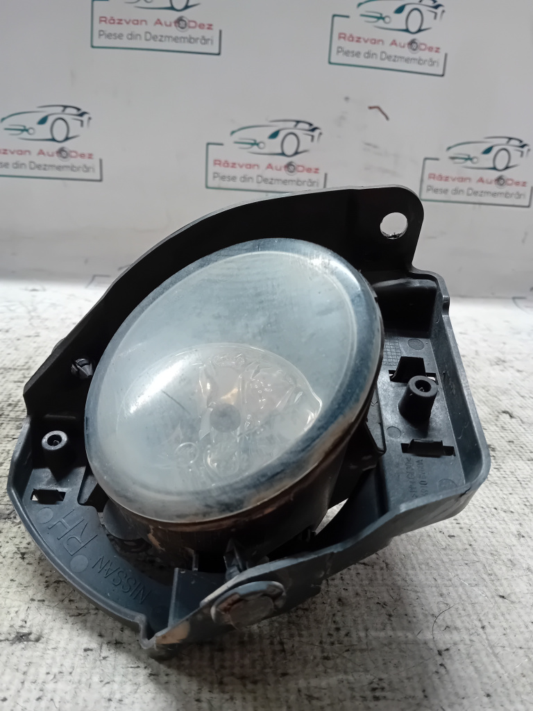 Proiector dreapta Nissan Juke 1.2 Benzina 2014, 261508992A