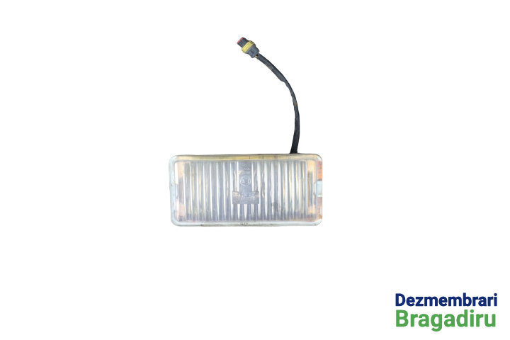 Proiector dreapta Opel Omega B [1994 - 1999] wagon 2.0 MT (136 hp)