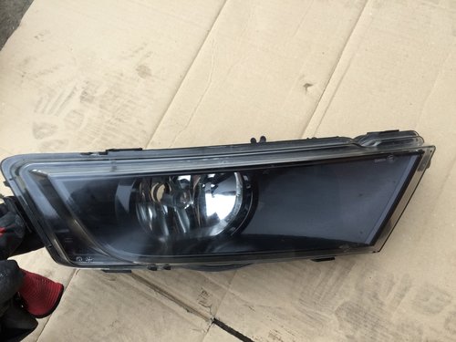 Proiector dreapta Skoda Octavia 3 2013 2014 2015 2016