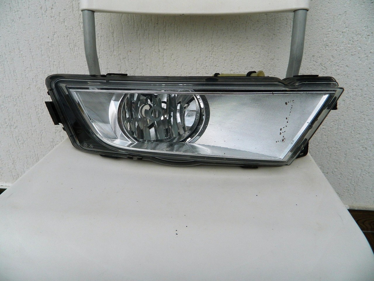Proiector dreapta Skoda Octavia 3 model 2013 cod 5E0941700