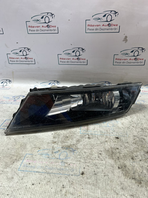Proiector dreapta Skoda Superb 3 2018, 3V0941700