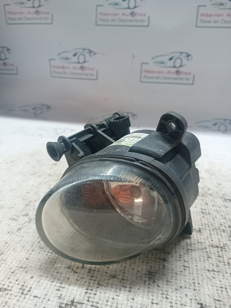 Proiector dreapta Volkswagen Passat CC 2008