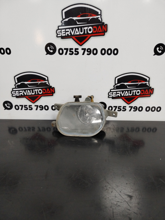Proiector dreapta Volvo XC90 (2002->) 2.4 Motorina 2007, 8693796