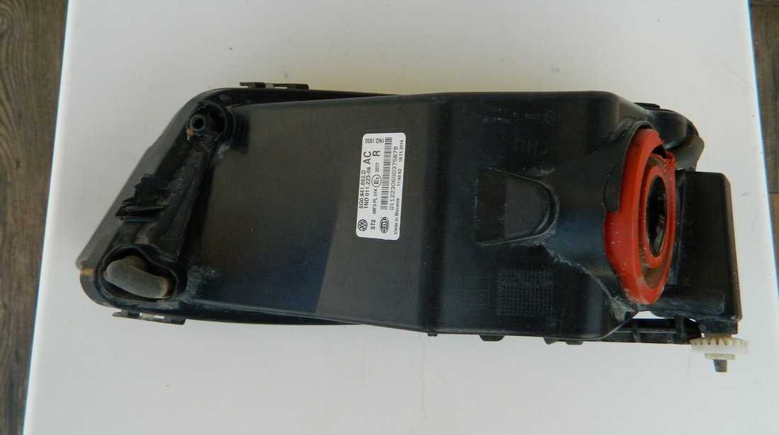 Proiector dreapta VW Golf 7 cod 5G0941662D