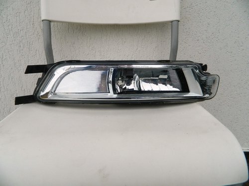 Proiector dreapta VW Passat B8 an 2014-2016 cod 3G0941662H