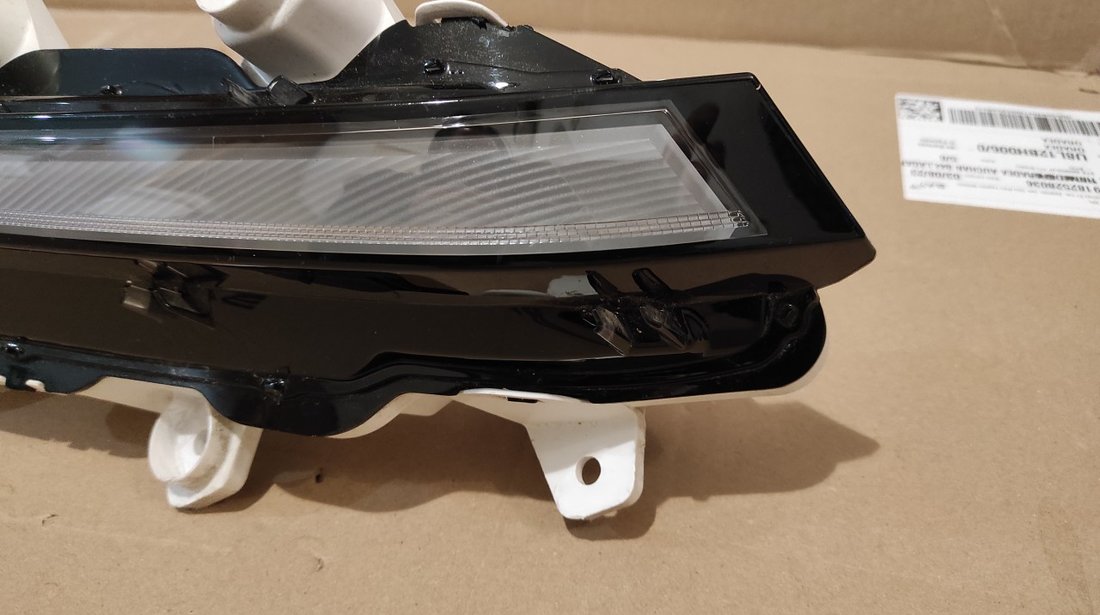 Proiector DRL LED stanga Peugeot 2008 / 208 (2019-2023) cod 9824241480