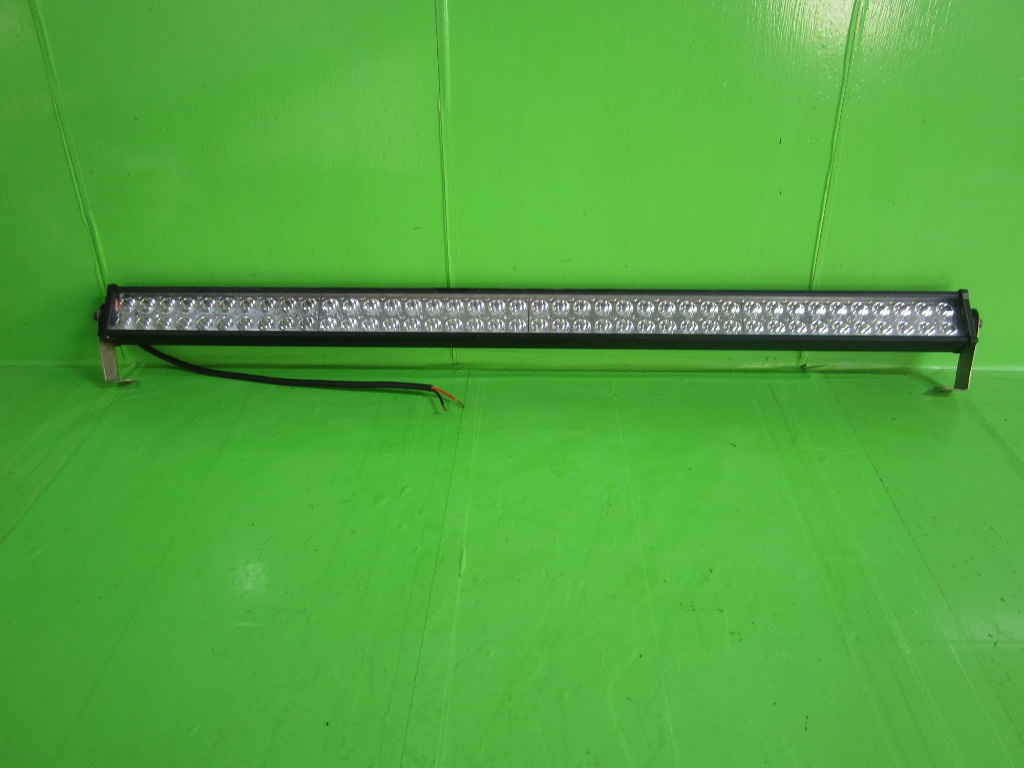 PROIECTOR LED JEEP CHEROKEE KJ LIBERTY 4x4 FAB. 2001 - 2008 ⭐⭐⭐⭐⭐
