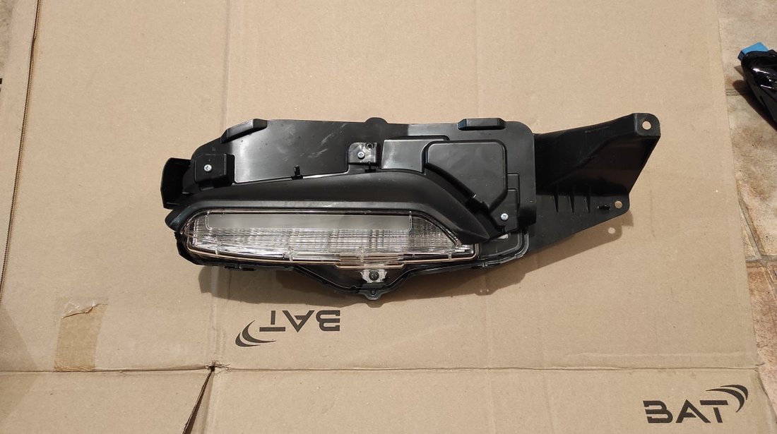 Proiector led lumini de zi dreapta Toyota Yaris Cross Z