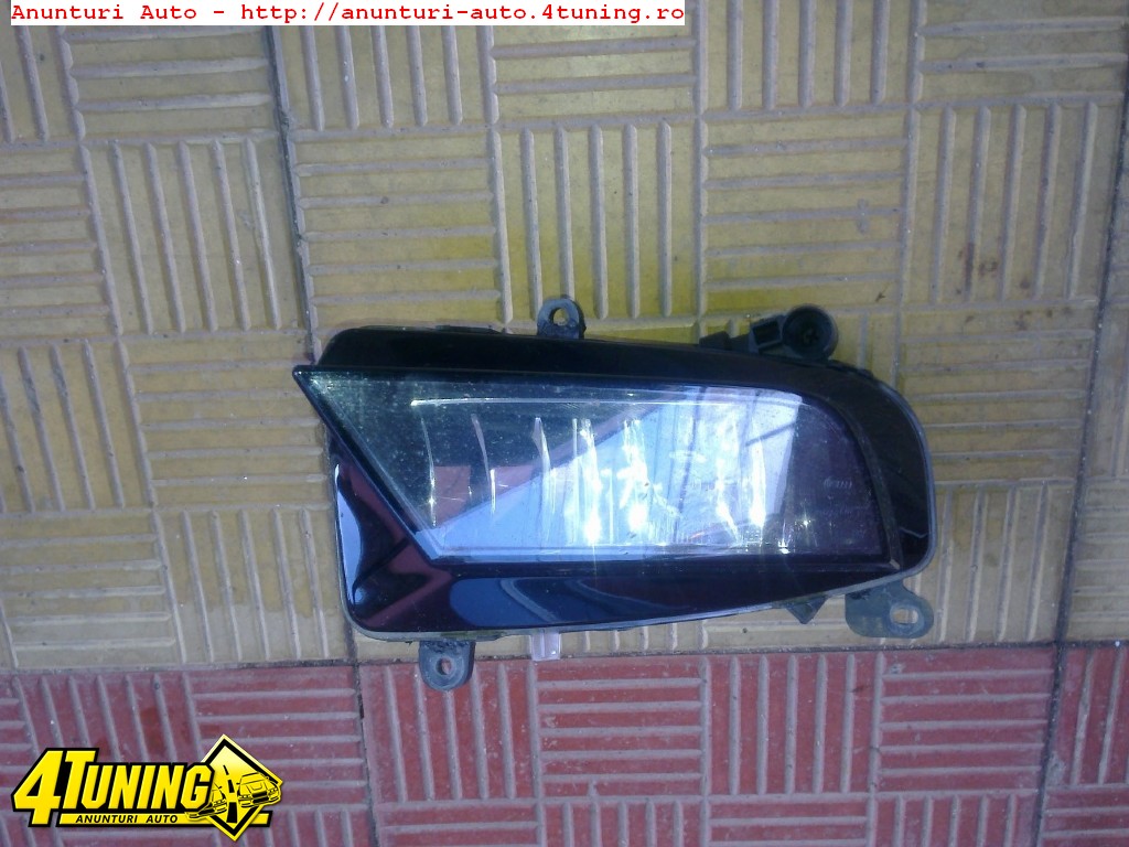 Proiector stanga audi a4 2013