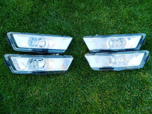 Proiector stanga dreapta Skoda Rapid 2012-2015 Cod 5JA941700,5JA941699