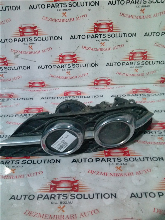 Proiector stanga MERCEDES-BENZ C CLASS an fabr. 2010