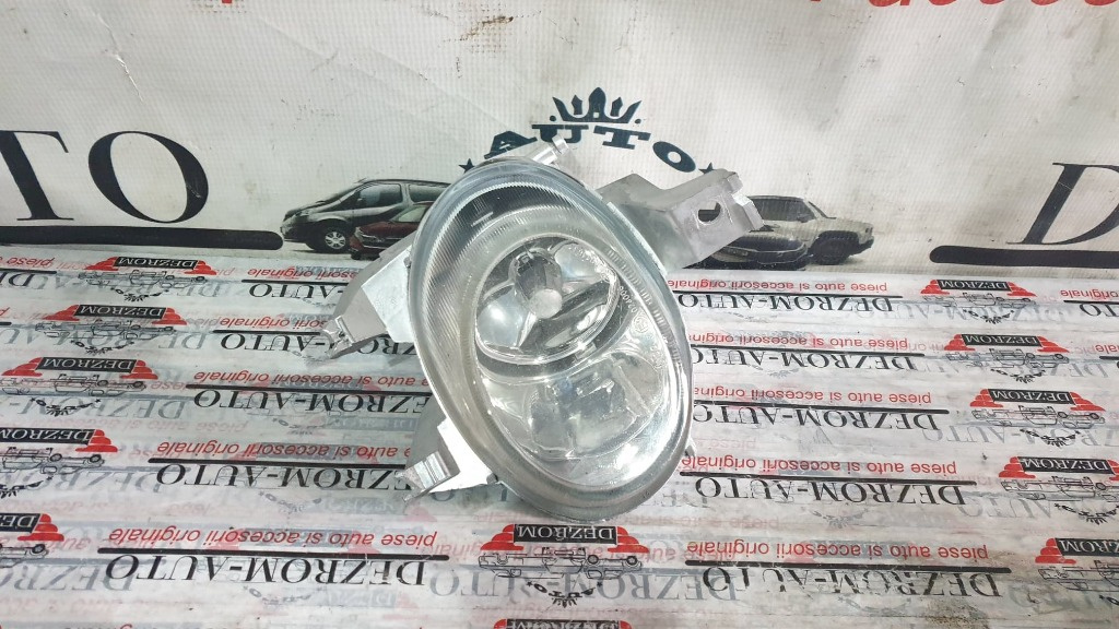Proiector stanga original Peugeot 206 cod piesa : 67742315