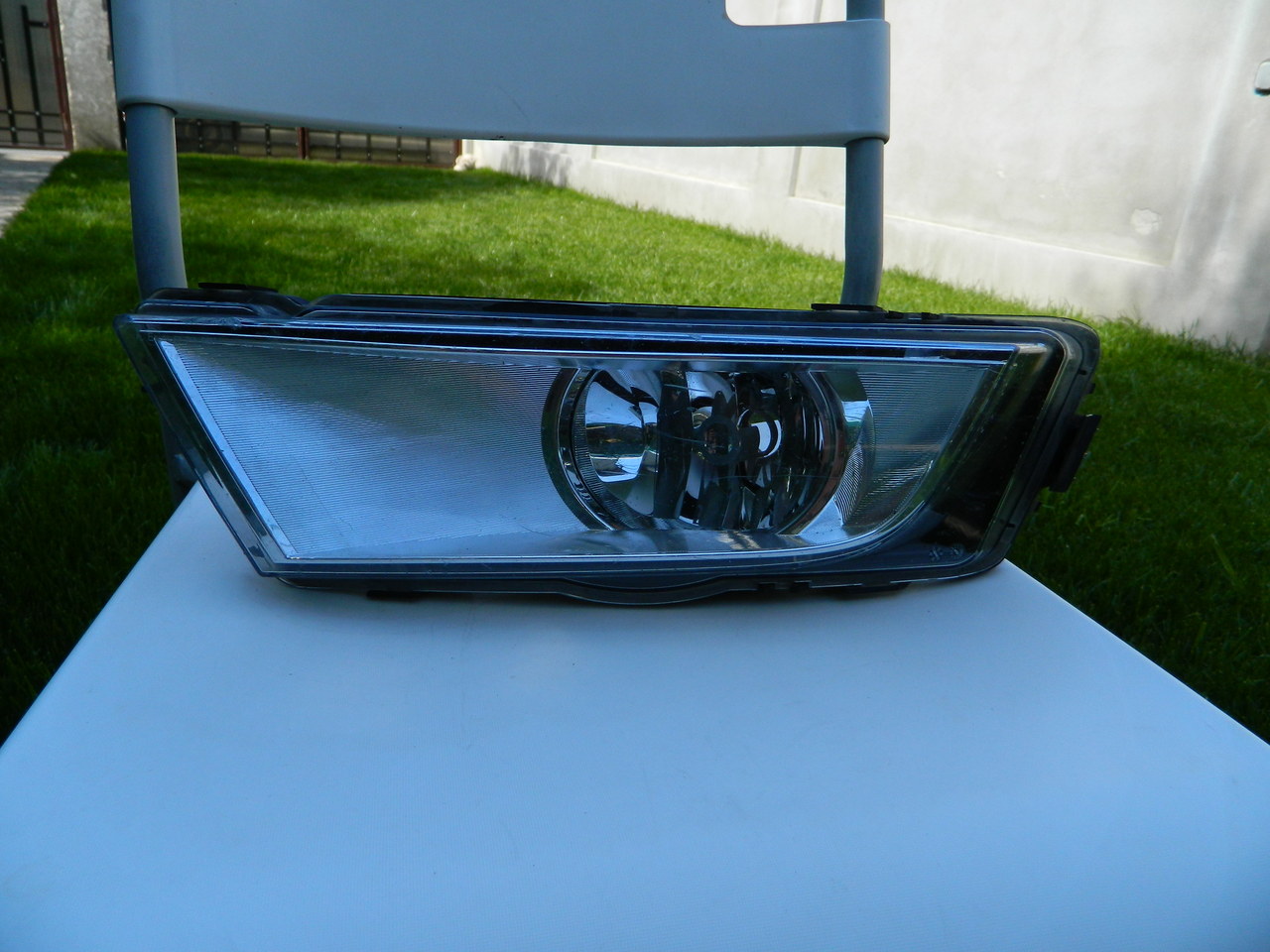 Proiector stanga Skoda Octavia 3 cod 5E0941699