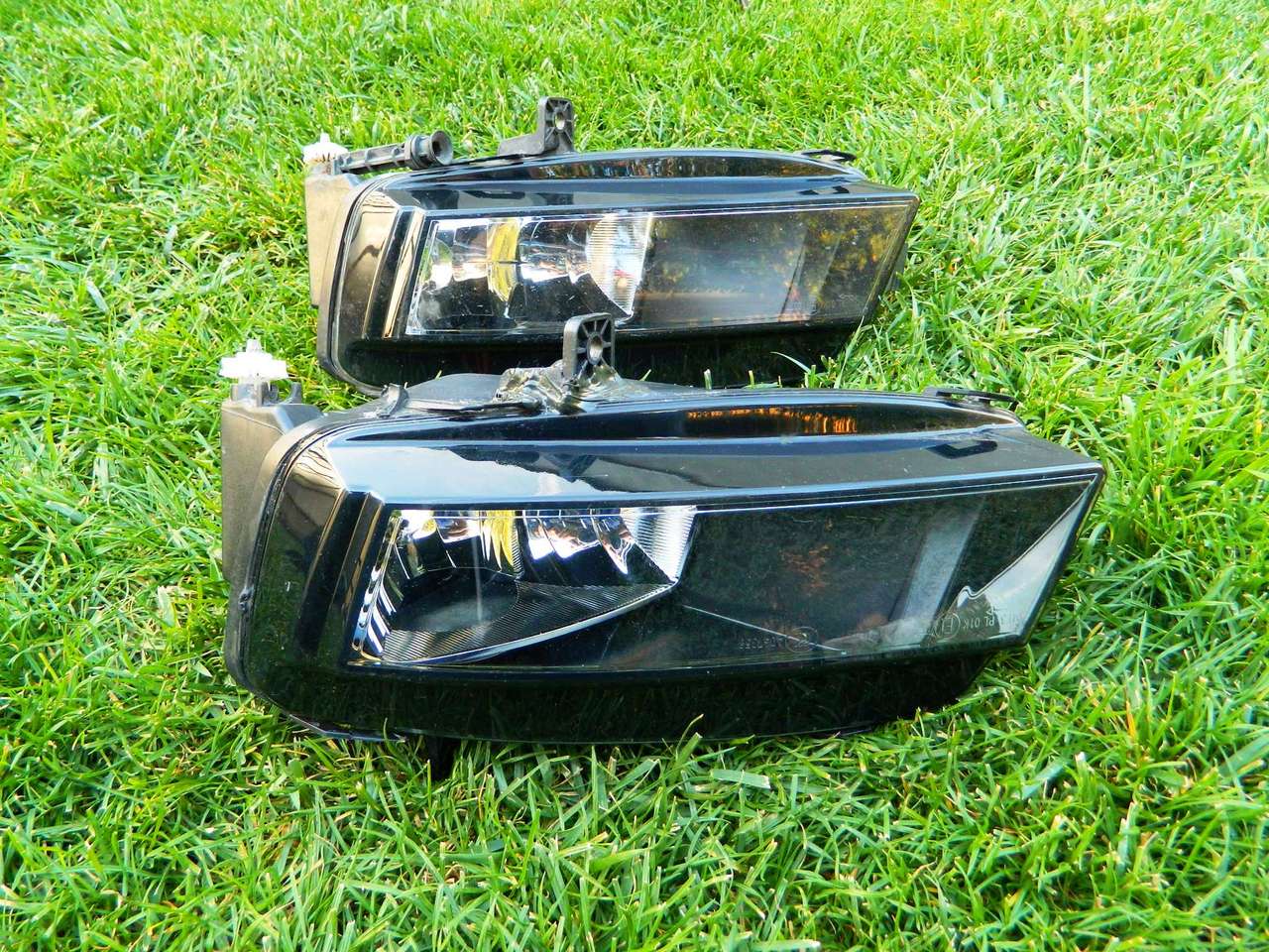 Proiector stanga VW Golf 7 MODEL 2013-2016 cod 5G0941661D