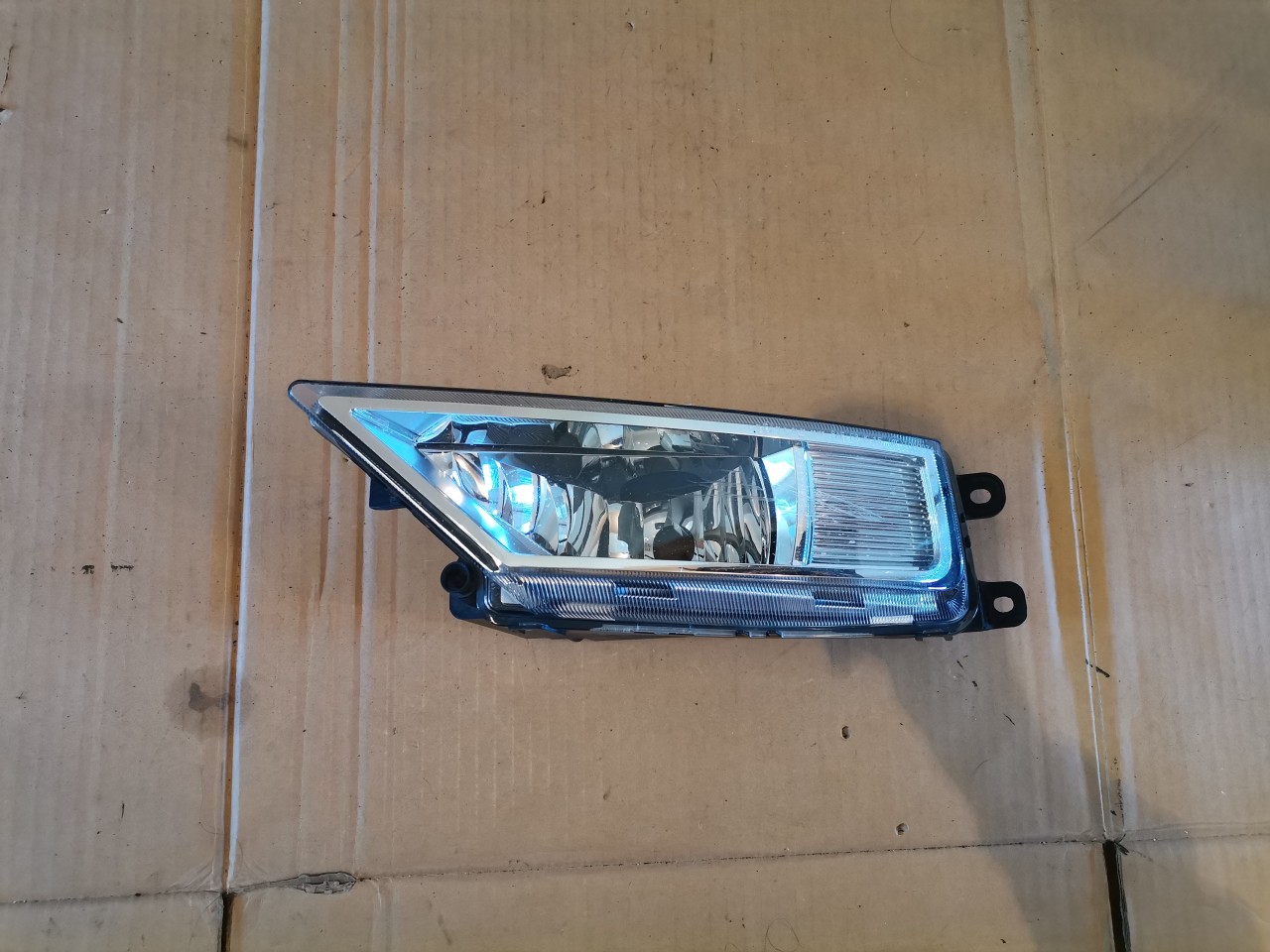 Proiector stanga VW Tiguan 5NA (2016-2018) cod 5NA941699A