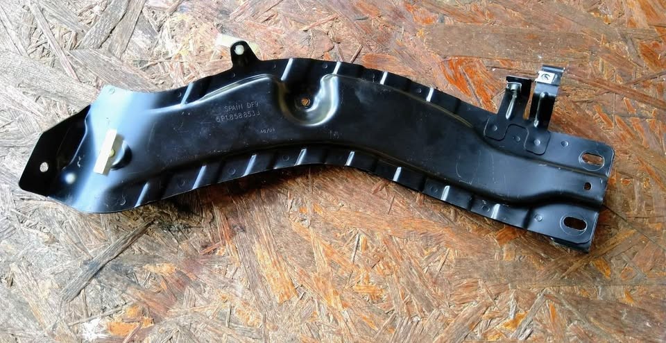 Proptea sub bord, partea stângă, șofer, cod 5P1858853B Seat Toledo 3 5P, Altea, Altea XL