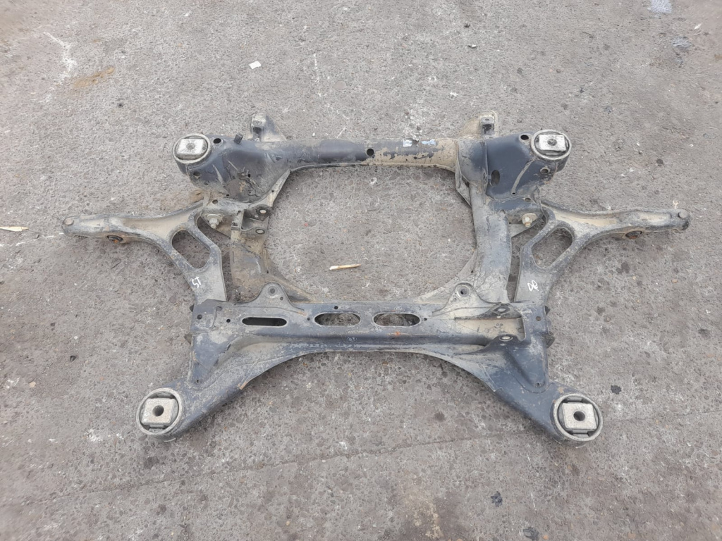 Punte fata jug cadru motor 2.5 TDI 7l0407747a Volkswagen VW Touareg generatia 2 7P [2010 - 2014]