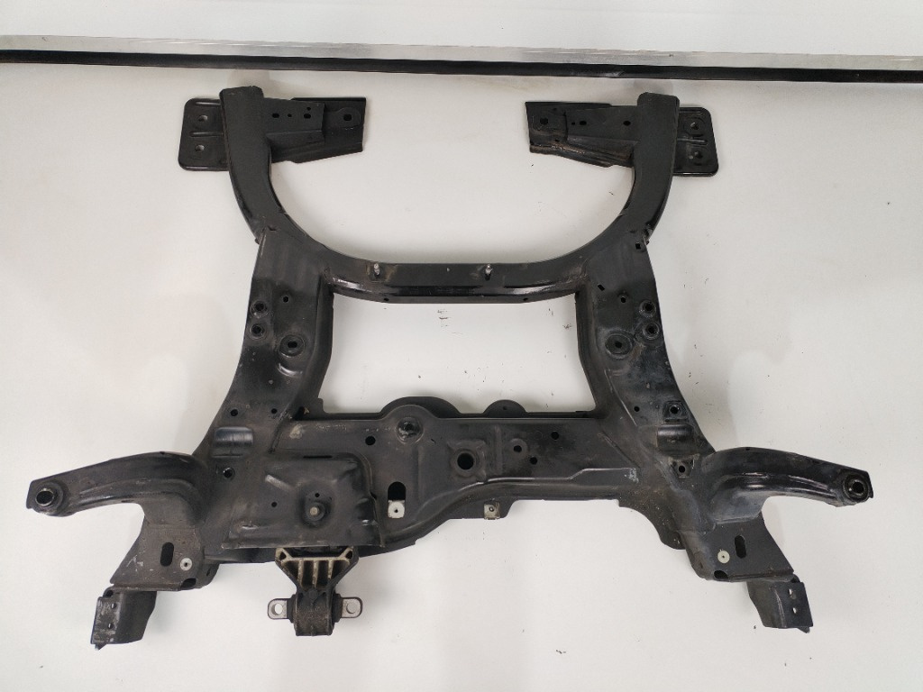 Punte fata / jug motor Mercedes B Class W246 A2466201200